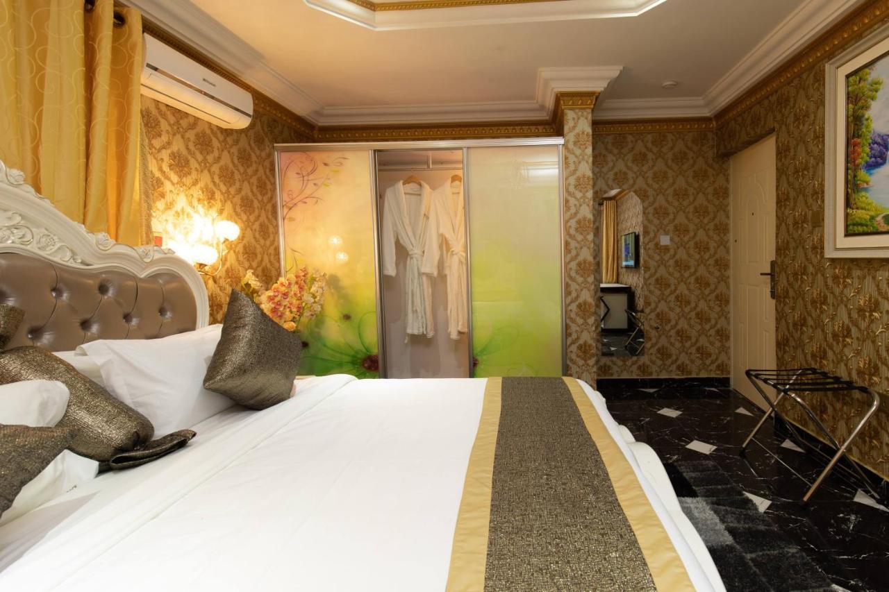 Ag Hotel And Suites Ogbodjo Eksteriør billede