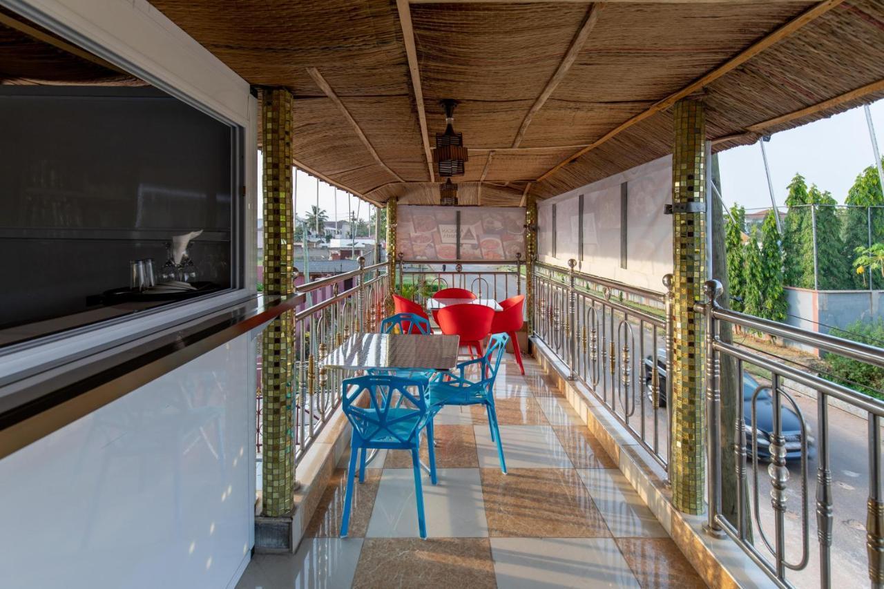 Ag Hotel And Suites Ogbodjo Eksteriør billede