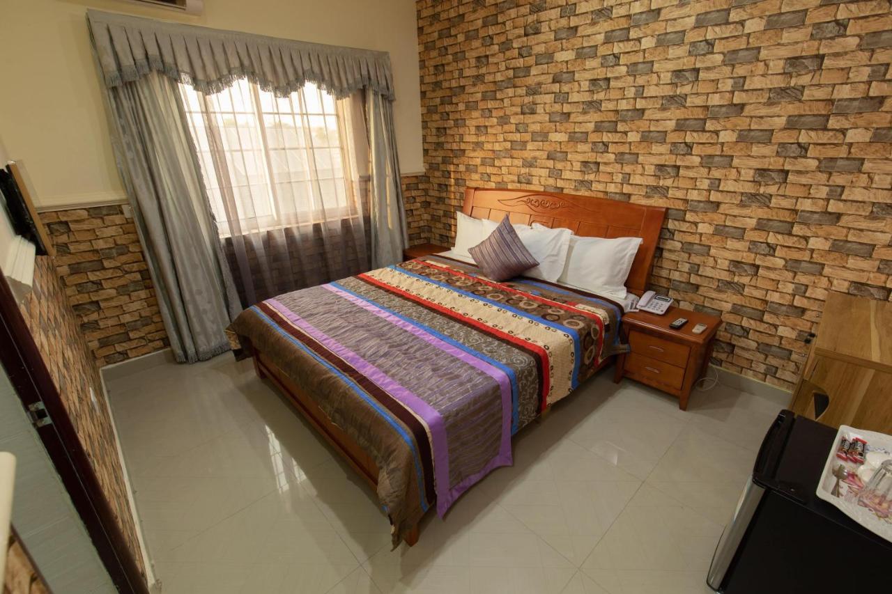 Ag Hotel And Suites Ogbodjo Eksteriør billede