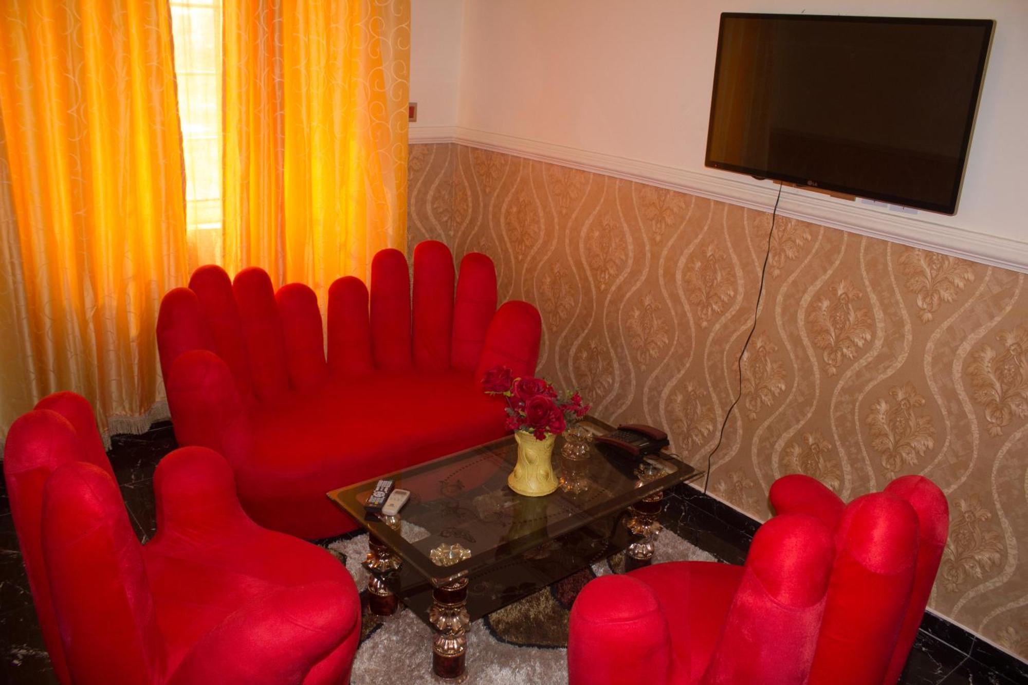 Ag Hotel And Suites Ogbodjo Eksteriør billede