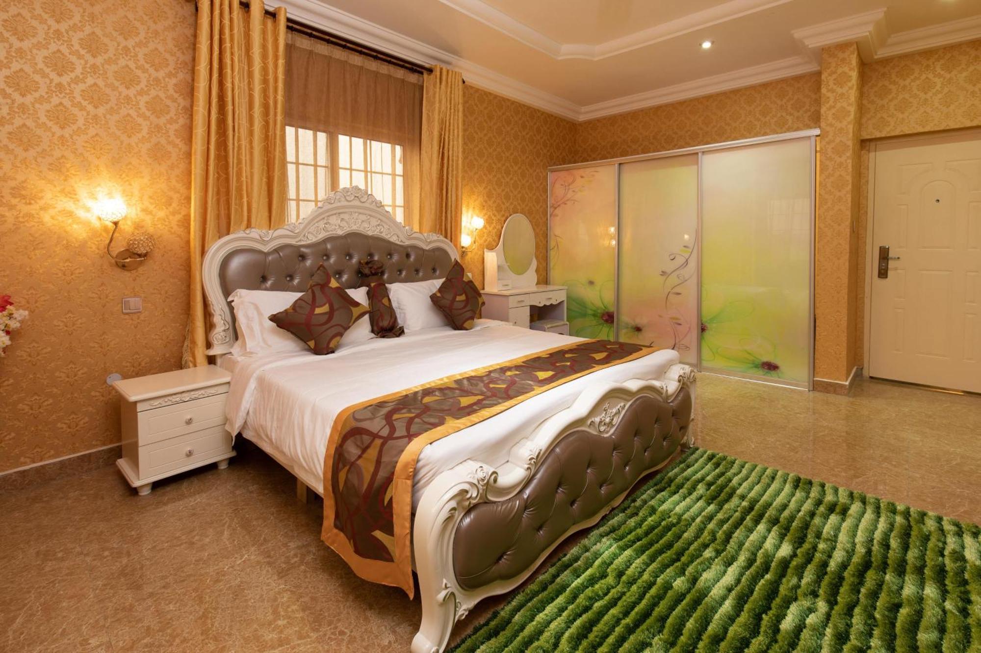 Ag Hotel And Suites Ogbodjo Eksteriør billede